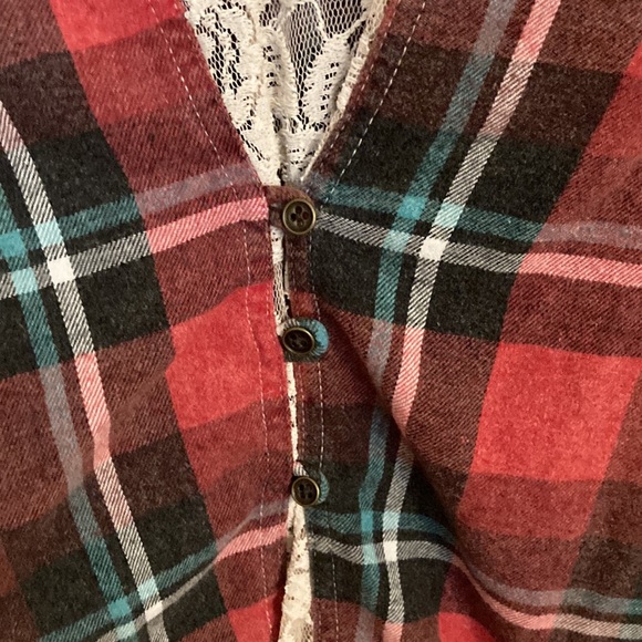 Taylor and Sage | Flannel Button Down | S - Picture 4 of 9